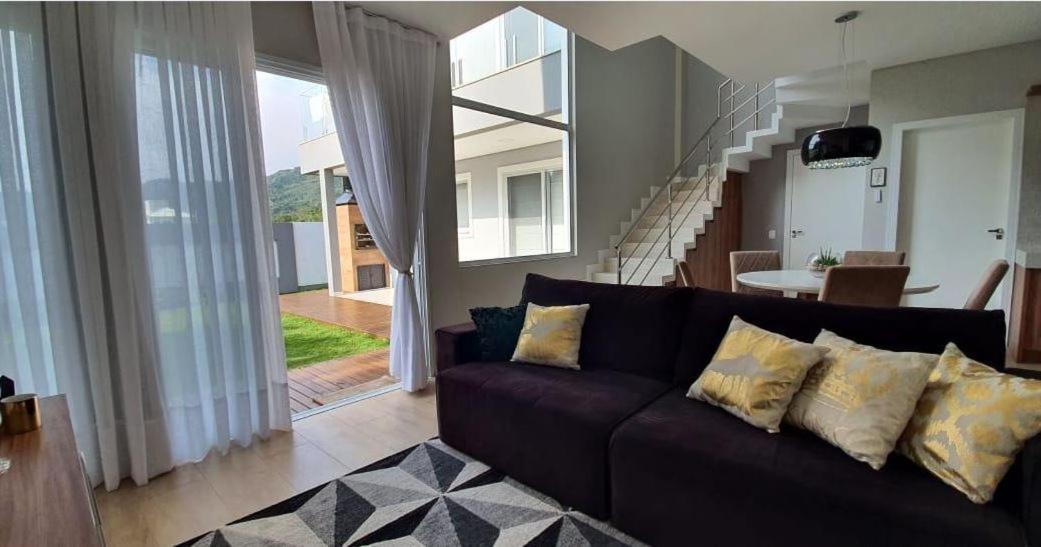 Casa Luxo Com Piscina A 500 Metros Da Praia ฟลอเรียนอโปลิส ภายนอก รูปภาพ