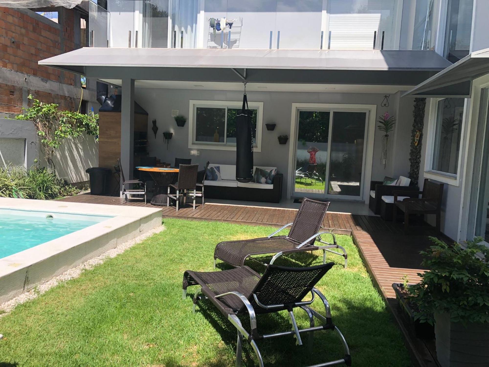 Casa Luxo Com Piscina A 500 Metros Da Praia ฟลอเรียนอโปลิส ภายนอก รูปภาพ